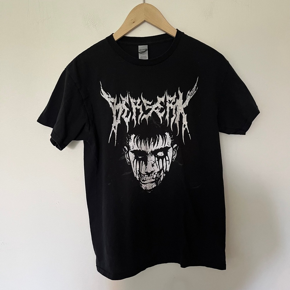 Gildan Berserk Guts Anime Manga Graphic T-Shirt Black Small Mens Short Sleeve